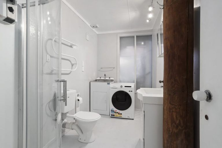 Photo of property in 8 Selwyn Avenue, Glen Eden, Auckland, 0602