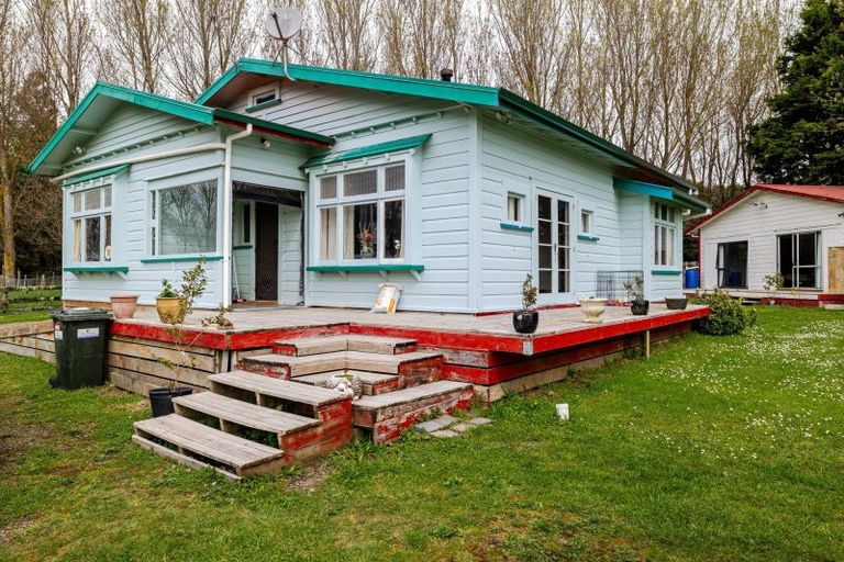 Photo of property in 1074 Tennent Drive, Linton, Palmerston North, 4472