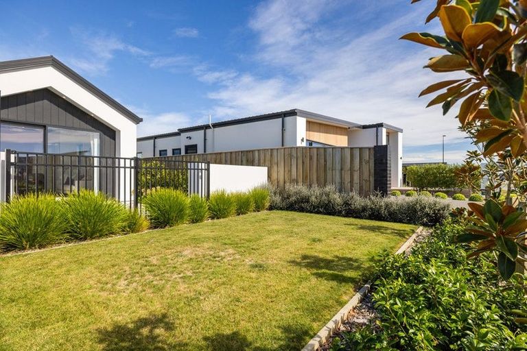 Photo of property in 20 Finstock Way, Rolleston, 7614