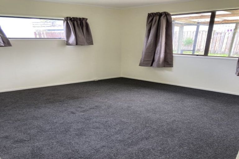 Photo of property in 67 Sunvue Road, Glen Eden, Auckland, 0602