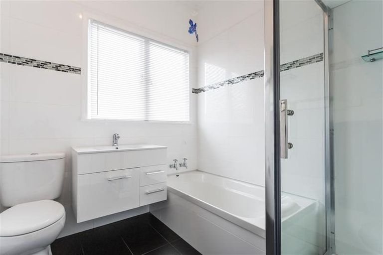 Photo of property in 5 Cassino Crescent, Onekawa, Napier, 4110