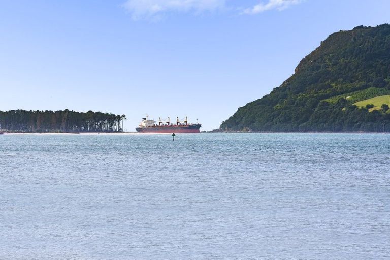 Photo of property in 10 Seaway Terrace, Otumoetai, Tauranga, 3110