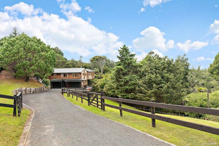 Photo of property in 305 Hill Road, The Gardens, Auckland, 2105
