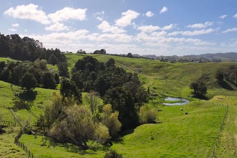 Photo of property in 122 Hurndall Street East, Maungaturoto, 0520