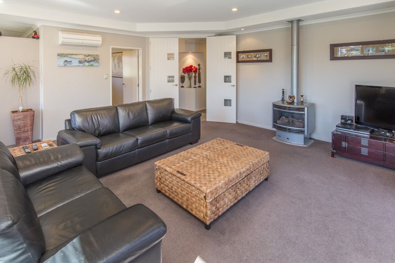 Photo of property in 18 Fantasia Gardens, Northwood, Christchurch, 8051