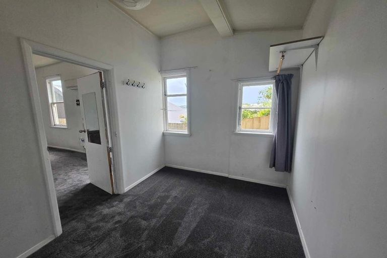 Photo of property in 122 Wallace Street, Mount Cook, Wellington, 6021