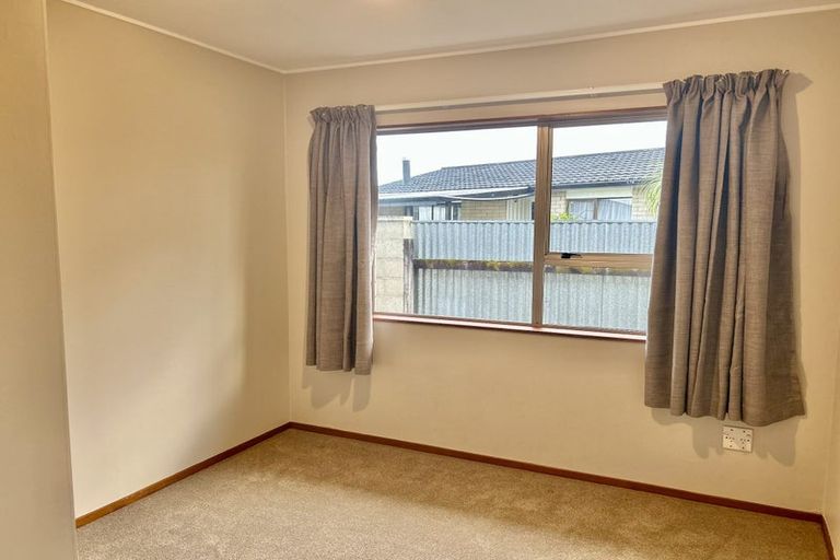 Photo of property in 15 Spriggs Crescent, Greenmeadows, Napier, 4112