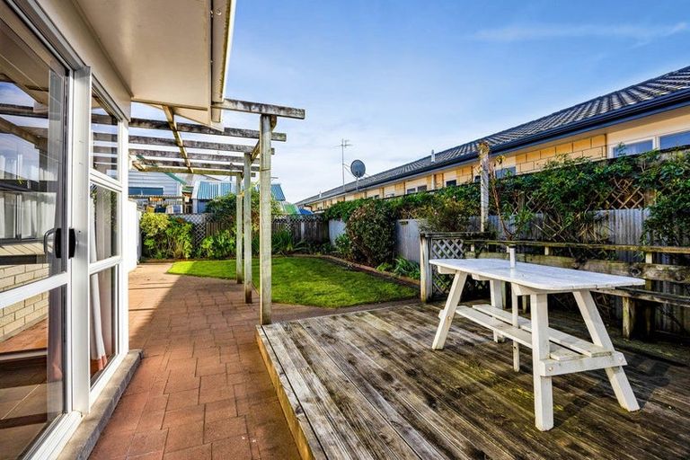 Photo of property in 3a Surrey Street, Hawera, 4610