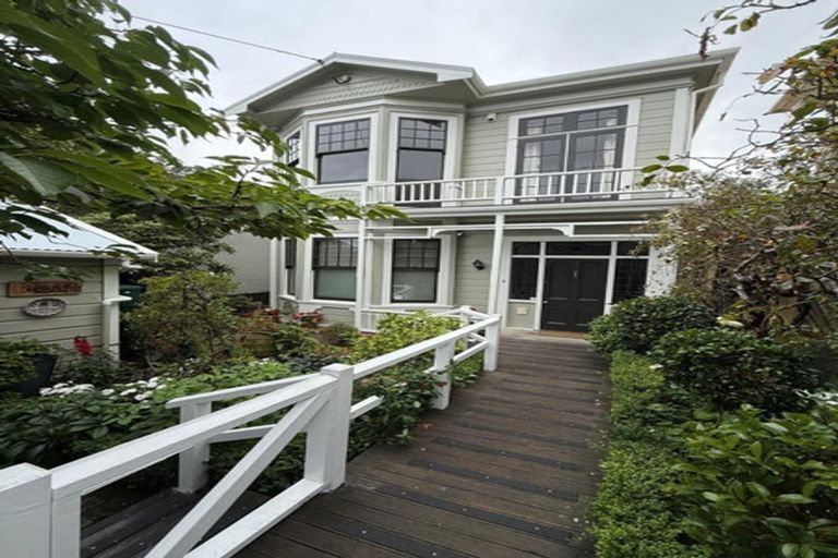 Photo of property in 17 Park Street, Thorndon, Wellington, 6011