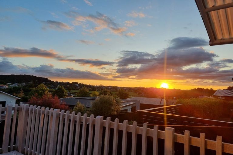 Photo of property in 9 Knoll Rise, Pukekohe, 2120