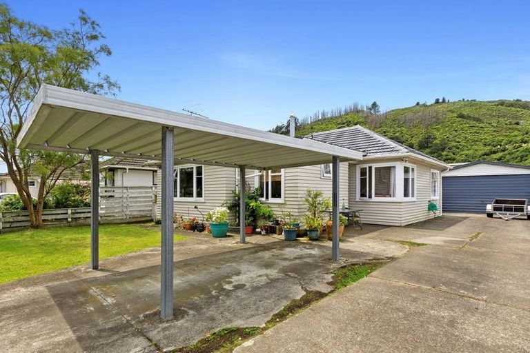 Photo of property in 114 Moohan Street, Wainuiomata, Lower Hutt, 5014