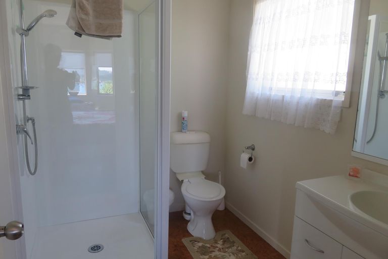 Photo of property in 13 Bush Point Road, Cable Bay, 0420