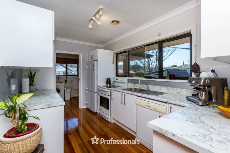 Photo of property in 8 Coates Grove, Silverstream, Upper Hutt, 5019