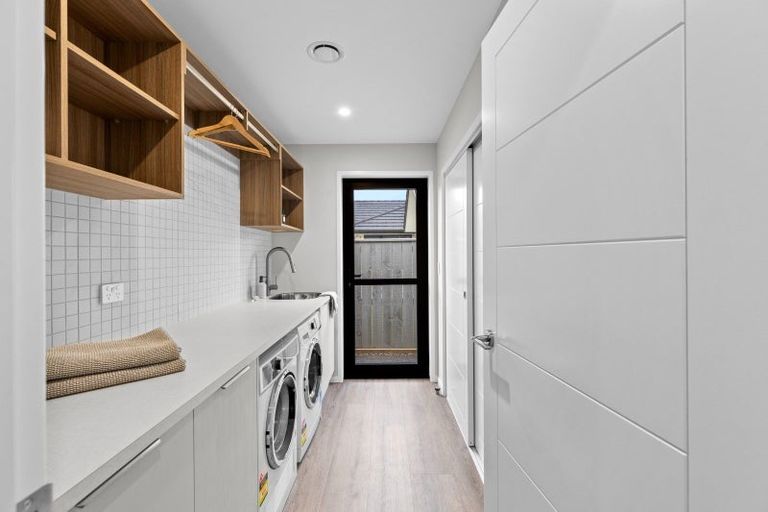 Photo of property in 54 Freedom Drive, Kelvin Grove, Palmerston North, 4414