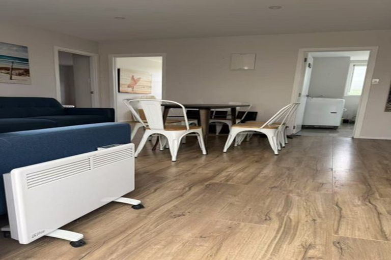 Photo of property in 2/4 Sydney Street, Hauraki, Auckland, 0622