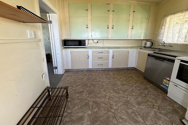 Photo of property in 398 South Road, Caversham, Dunedin, 9012