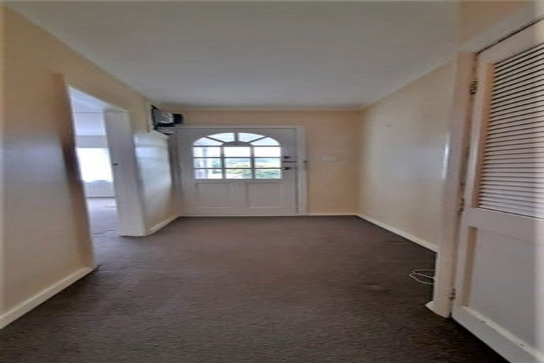 Photo of property in 9 Holland Street, Wainuiomata, Lower Hutt, 5014