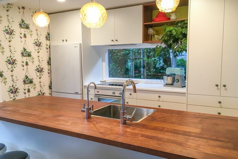 Photo of property in 22 Brecon Road, Stratford, 4332