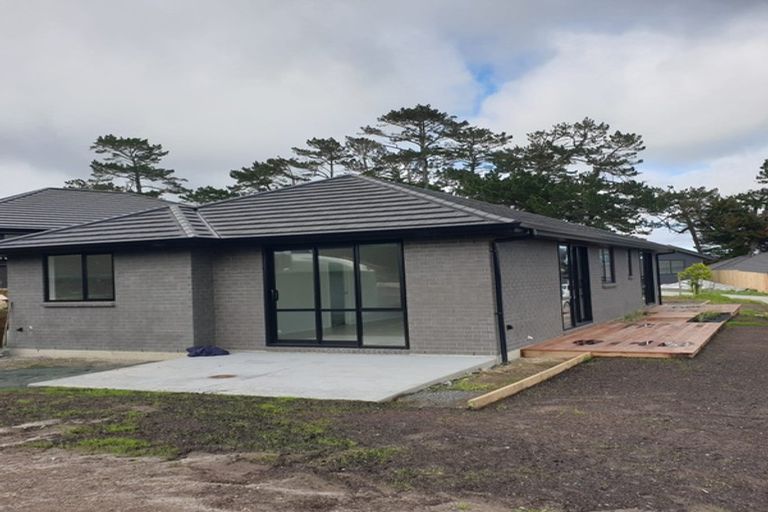 Photo of property in 20 Kawariki Road, Helensville, 0800