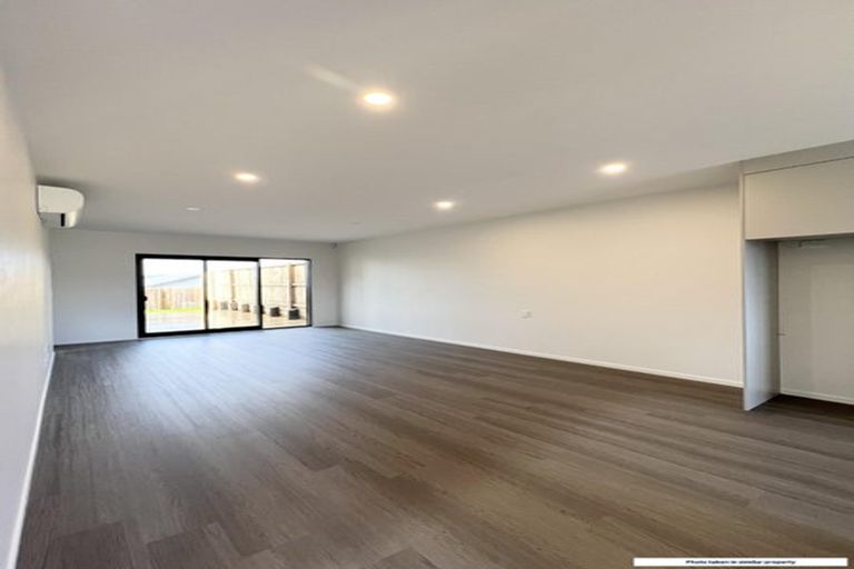 Photo of property in 42 Biokovo Street, Massey, Auckland, 0614