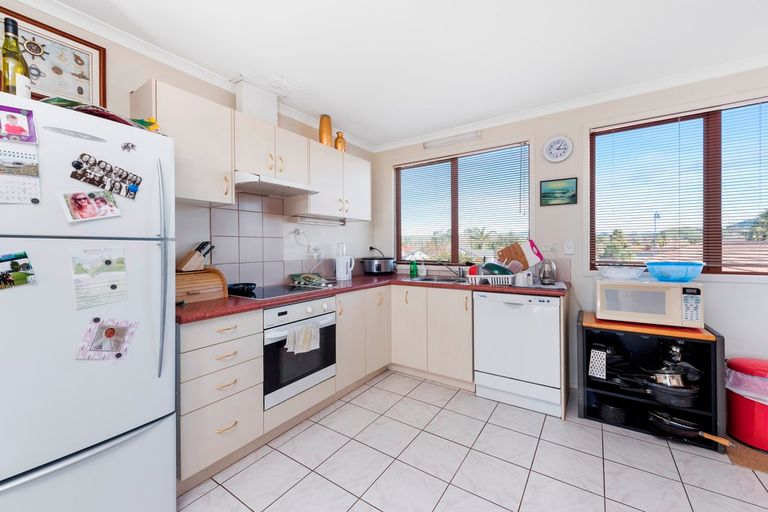 Photo of property in 145 Gravatt Road, Papamoa Beach, Papamoa, 3118
