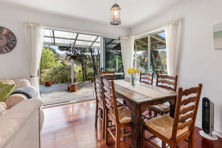 Photo of property in 4 Paparoa Station Road, Paparoa, 0571
