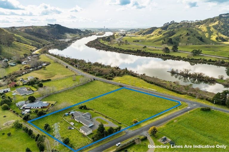 Photo of property in 10 Parker Road, Huntly, 3771