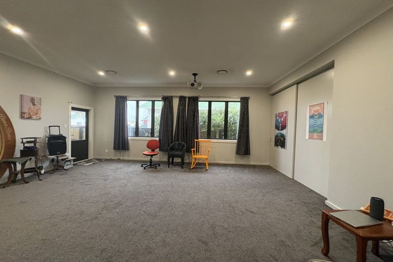 Photo of property in 99 Cook Street, West End, Palmerston North, 4410