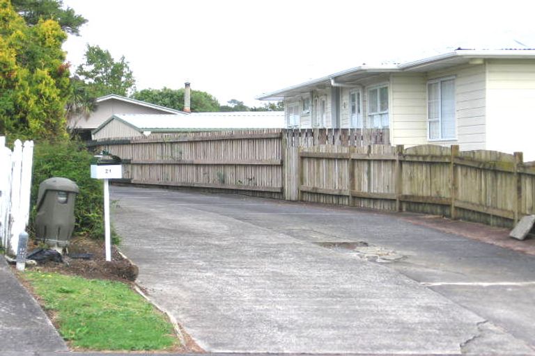 Photo of property in 21 Kaikoura Street, Henderson, Auckland, 0612
