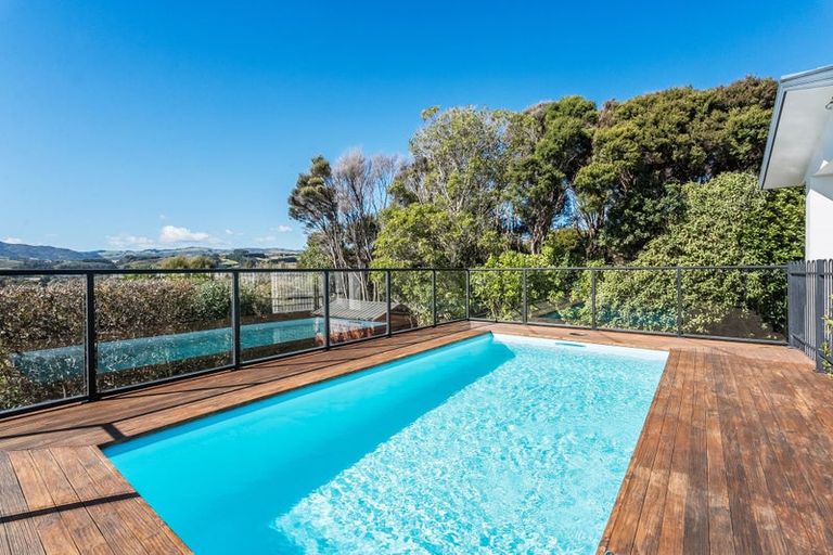 Photo of property in 23 Samwell Drive, Whitby, Porirua, 5024
