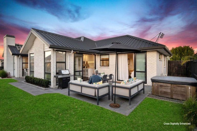 Photo of property in 8 Sarcodia Place, Papamoa Beach, Papamoa, 3118