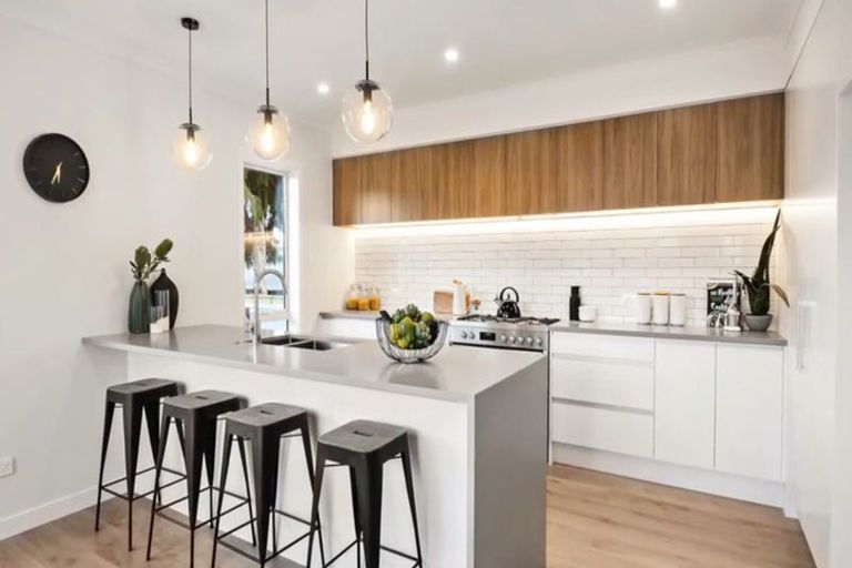 Photo of property in 26b Stottholm Road, Titirangi, Auckland, 0604