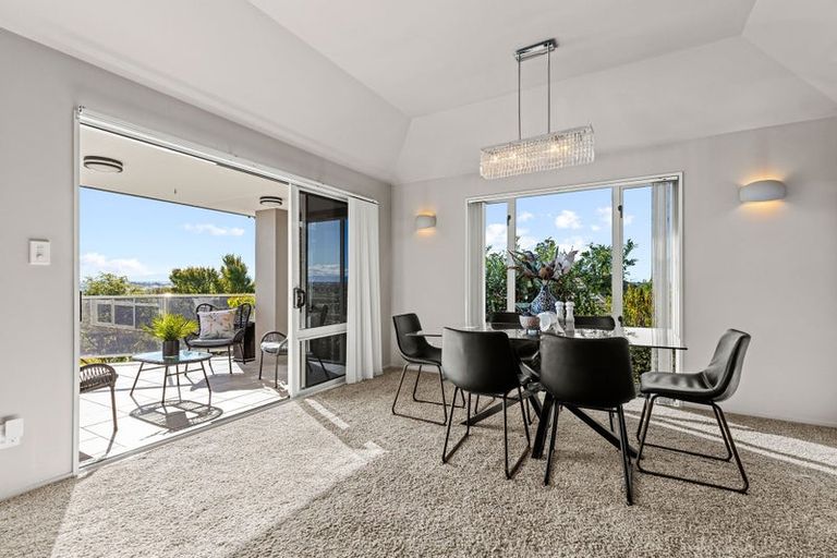 Photo of property in 16 Highcrest Heights, Westmorland, Christchurch, 8025