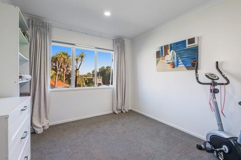 Photo of property in Santa Rosa, 3/340 Gulf Harbour Drive, Gulf Harbour, Whangaparaoa, 0930