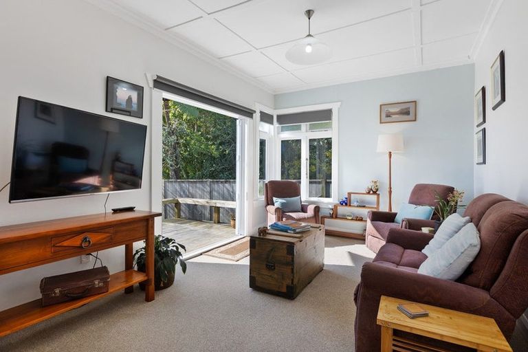 Photo of property in 3a Tupoki Street, Glen Avon, New Plymouth, 4312