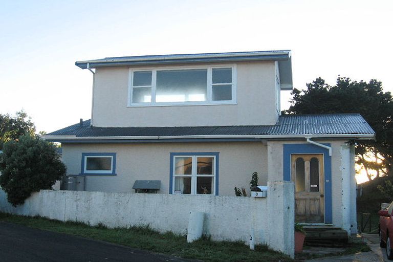 Photo of property in 8 Knight Avenue, Paraparaumu Beach, Paraparaumu, 5032