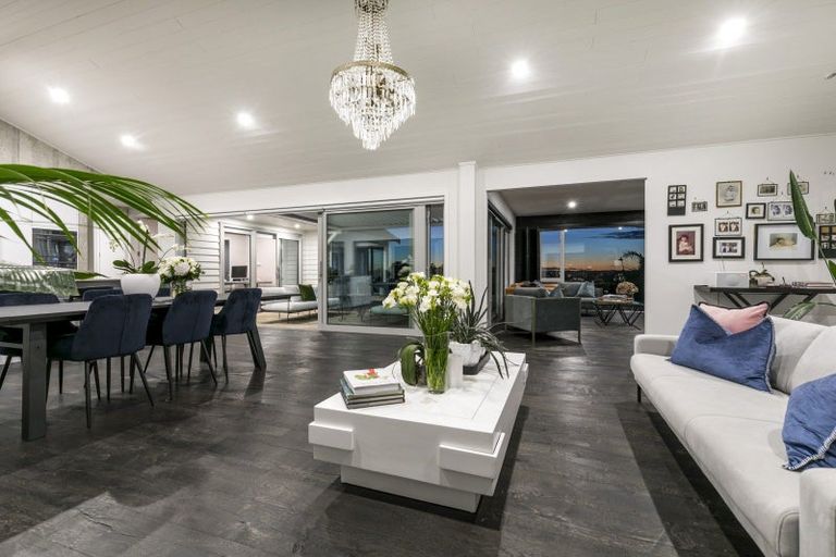 Photo of property in 63 Tiri Road, Manly, Whangaparaoa, 0930