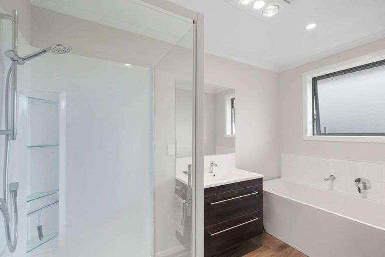 Photo of property in 35 Oldfield Lane, Marton, 4710