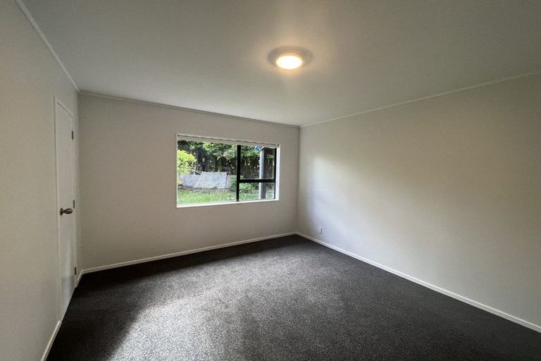 Photo of property in 7 Vera Road, Te Atatu South, Auckland, 0610