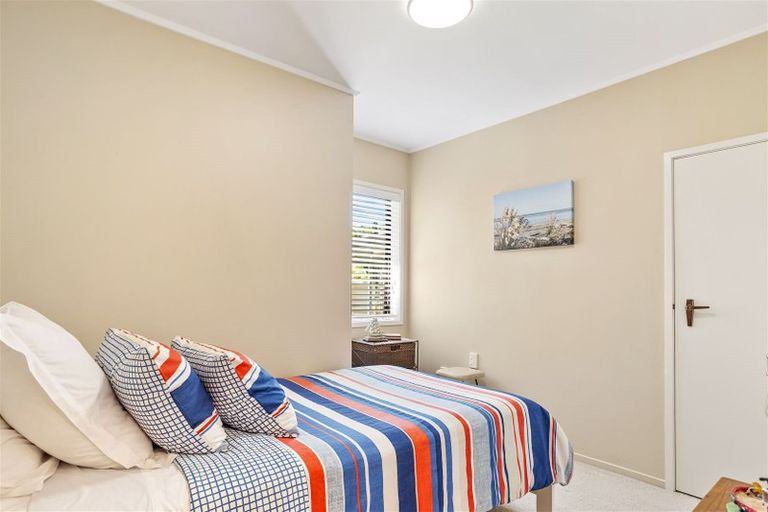 Photo of property in 38 Frank Evans Place, Henderson, Auckland, 0610