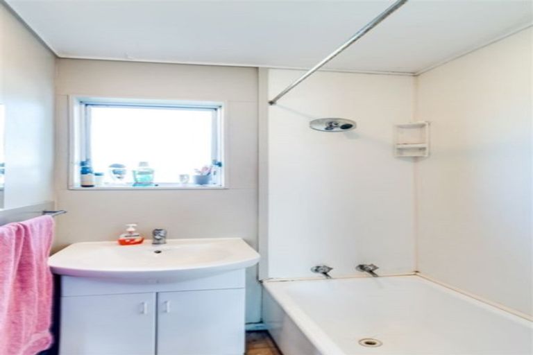 Photo of property in 8a Diaz Drive, Flaxmere, Hastings, 4120