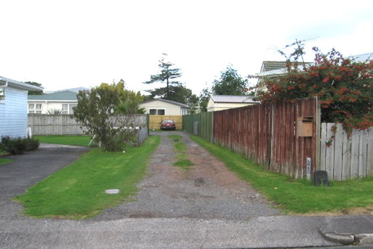 Photo of property in 4 Brennan Avenue, Te Atatu Peninsula, Auckland, 0610
