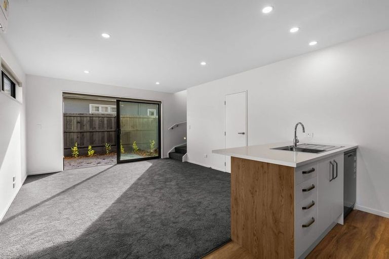 Photo of property in 2/116b Cranford Street, St Albans, Christchurch, 8014