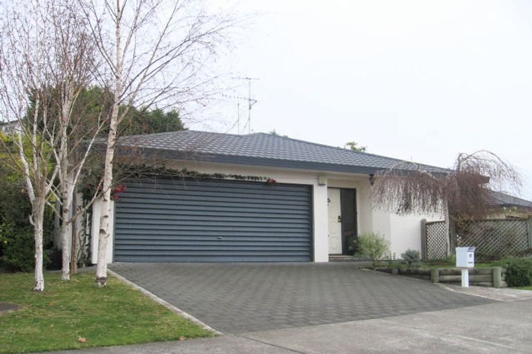 Photo of property in 2/77 Hetley Crescent, Taradale, Napier, 4112