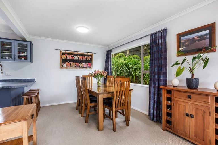 Photo of property in 129 Kahu Road, Paremata, Porirua, 5024