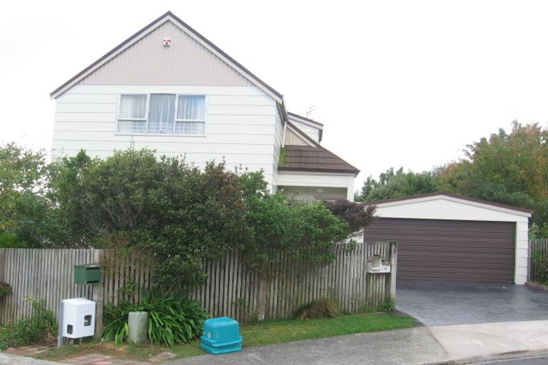 Photo of property in 6 Atwood Grove, Churton Park, Wellington, 6037