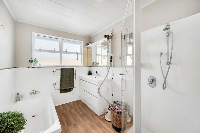 Photo of property in 1 D'arcy Place, Taradale, Napier, 4112