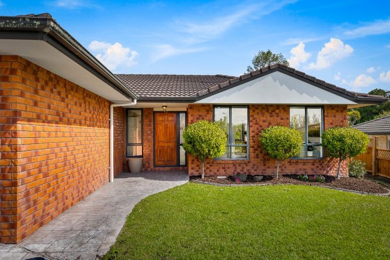 Photo of property in 12 Semillon Avenue, Henderson, Auckland, 0612