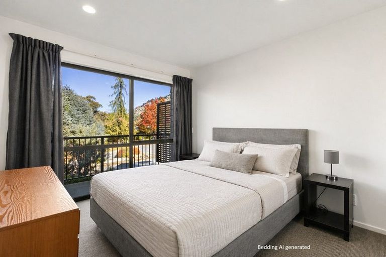 Photo of property in Arno Apartment, 10/8 Mckerrow Place, Sunshine Bay, Queenstown, 9300