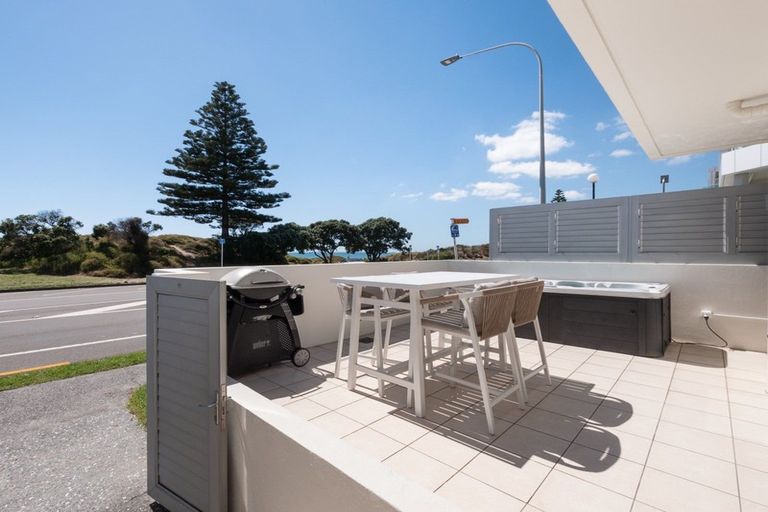 Photo of property in 135 Marine Parade, Mount Maunganui, 3116